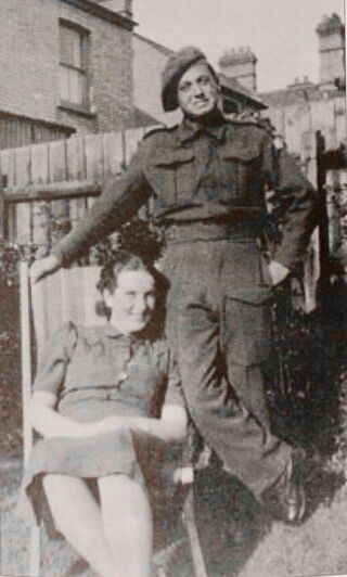 Ivy a Oldřich Kovandovi v Anglii roku 1944. Zdroj: archiv pamětnice